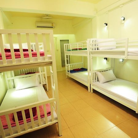 Phi Phi Bucket Hostel Esterno foto