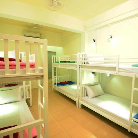 Phi Phi Bucket Hostel Esterno foto