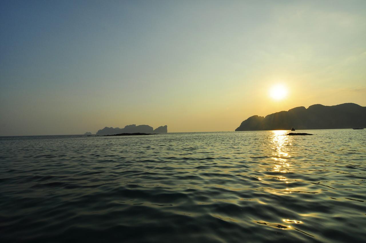 Phi Phi Bucket Hostel Esterno foto