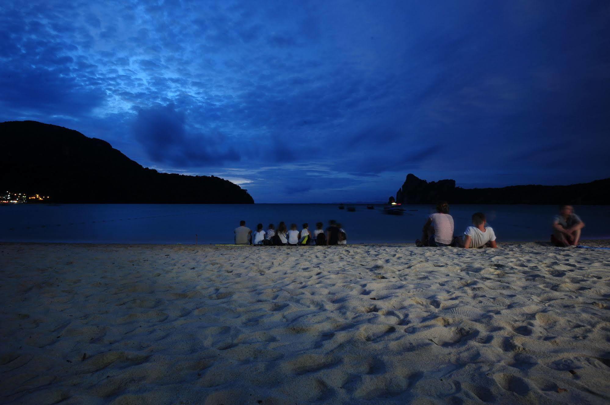 Phi Phi Bucket Hostel Esterno foto